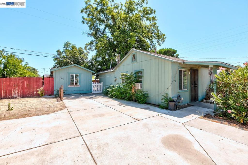 322 Poplar Ave, Manteca, CA 95336