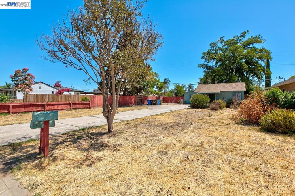 322 Poplar Ave, Manteca, CA 95336