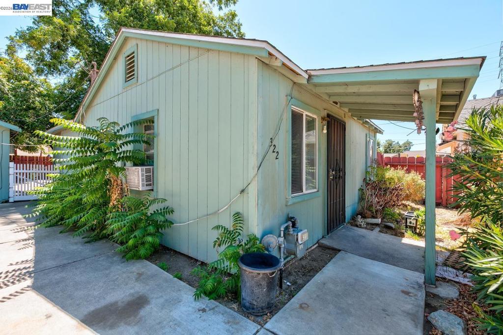 322 Poplar Ave, Manteca, CA 95336