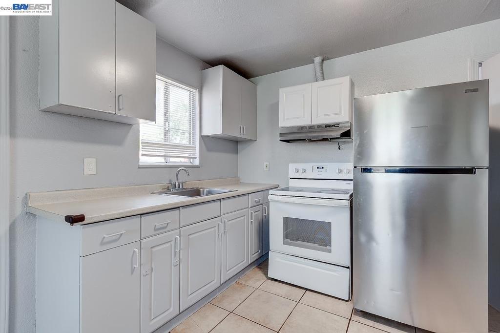 322 Poplar Ave, Manteca, CA 95336