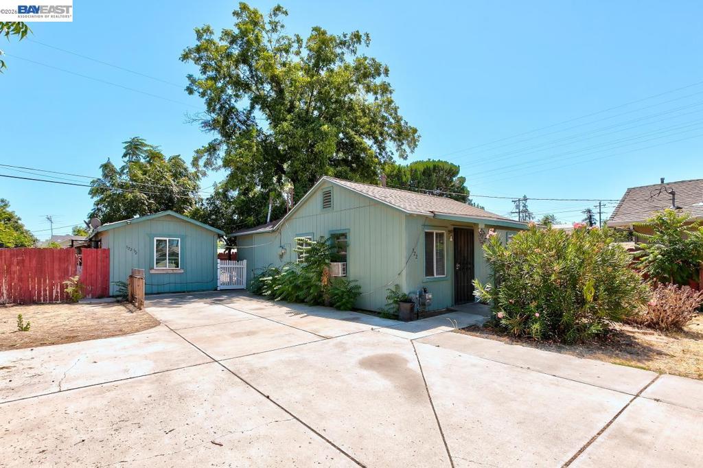 322 Poplar Ave, Manteca, CA 95336