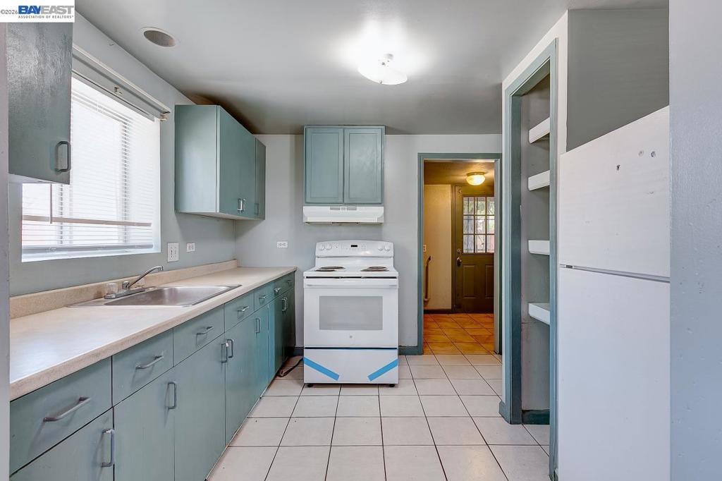322 Poplar Ave, Manteca, CA 95336