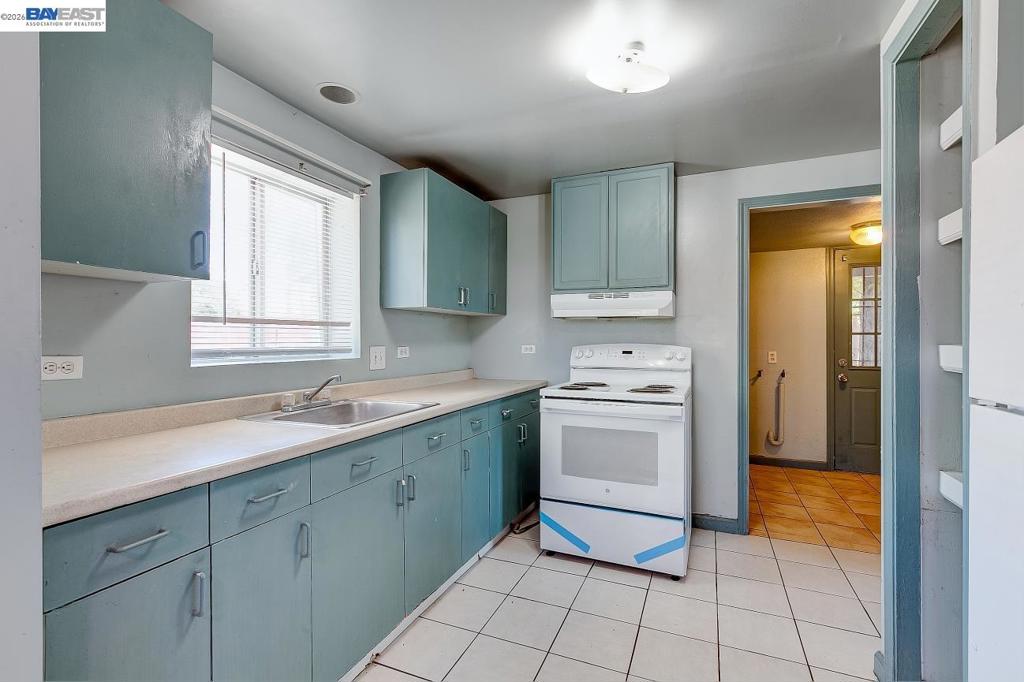 322 Poplar Ave, Manteca, CA 95336