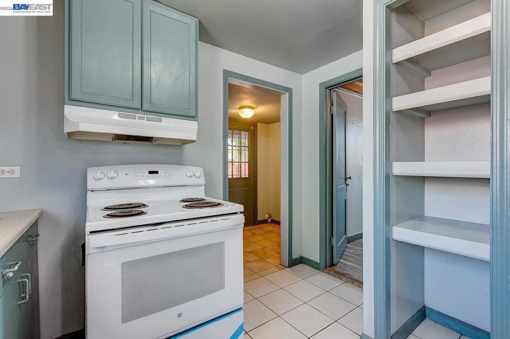 322 Poplar Ave, Manteca, CA 95336