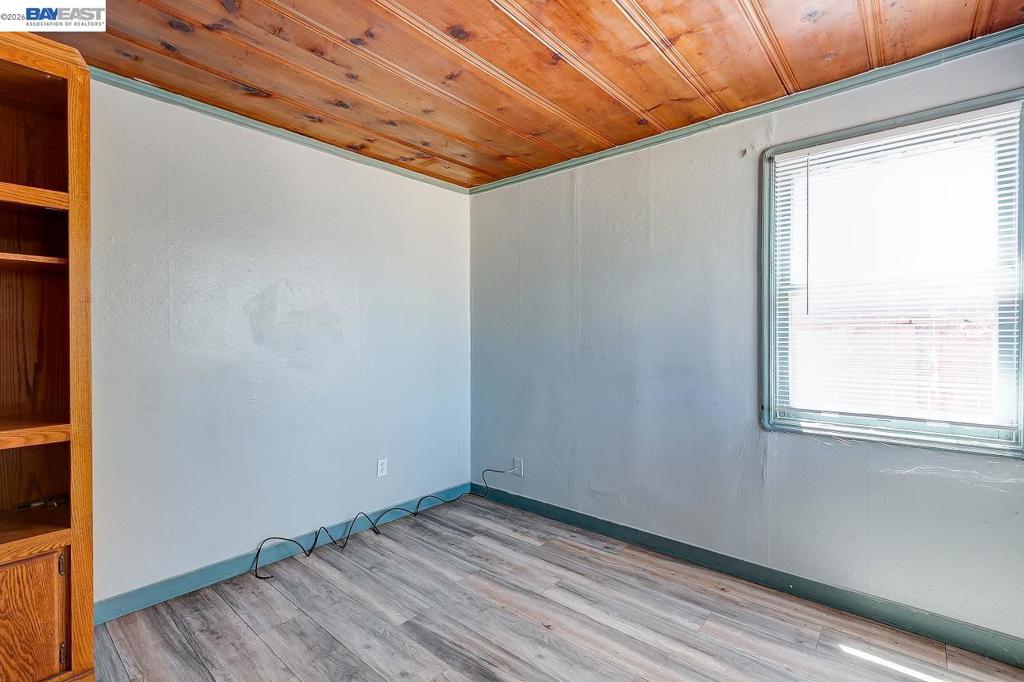 322 Poplar Ave, Manteca, CA 95336