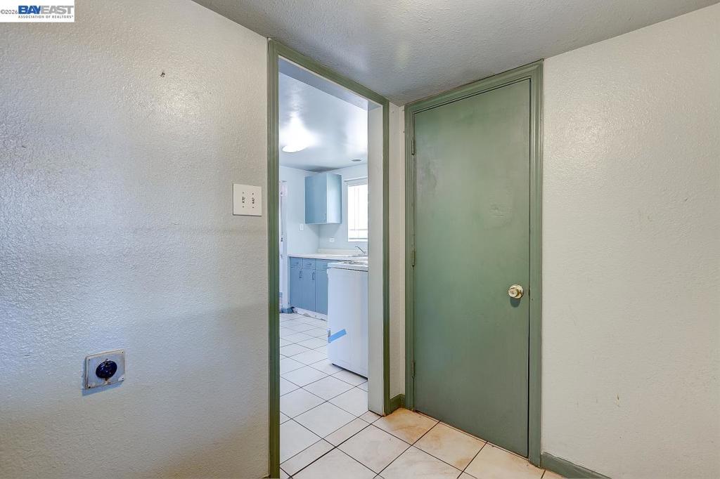 322 Poplar Ave, Manteca, CA 95336