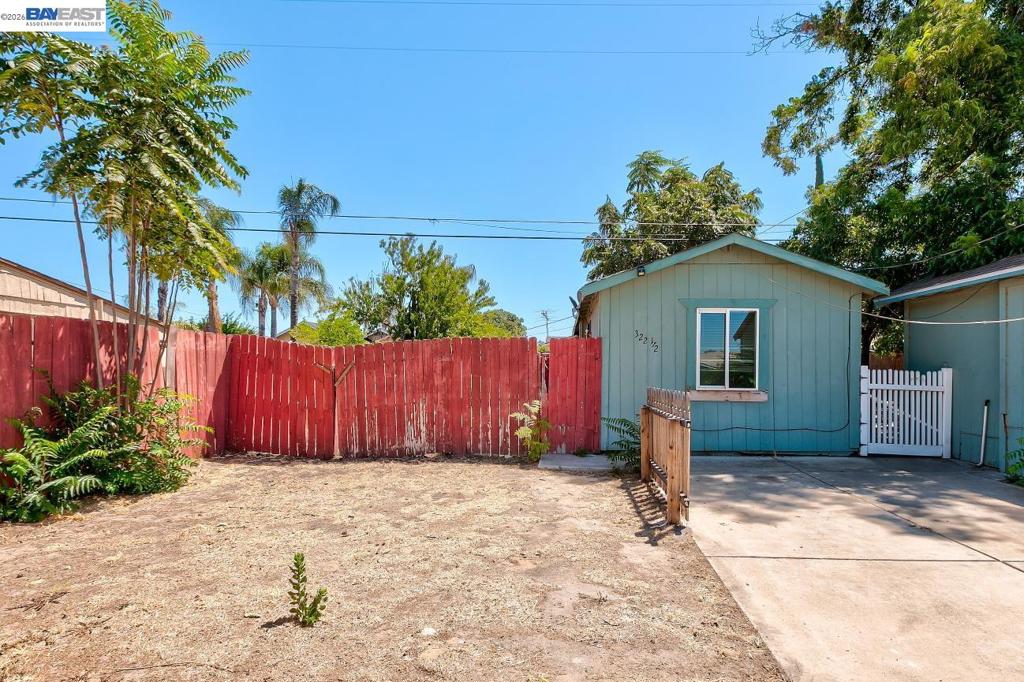 322 Poplar Ave, Manteca, CA 95336