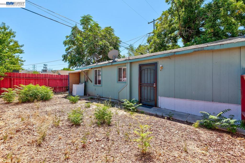 322 Poplar Ave, Manteca, CA 95336
