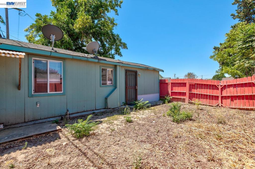 322 Poplar Ave, Manteca, CA 95336