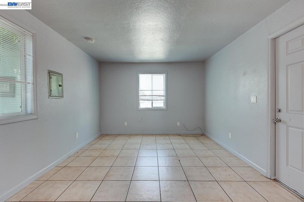322 Poplar Ave, Manteca, CA 95336
