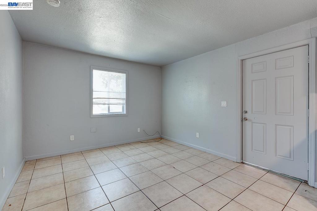 322 Poplar Ave, Manteca, CA 95336