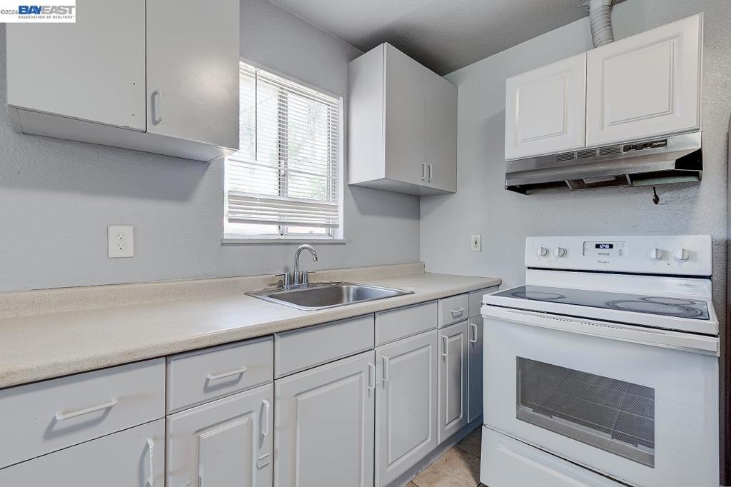 322 Poplar Ave, Manteca, CA 95336