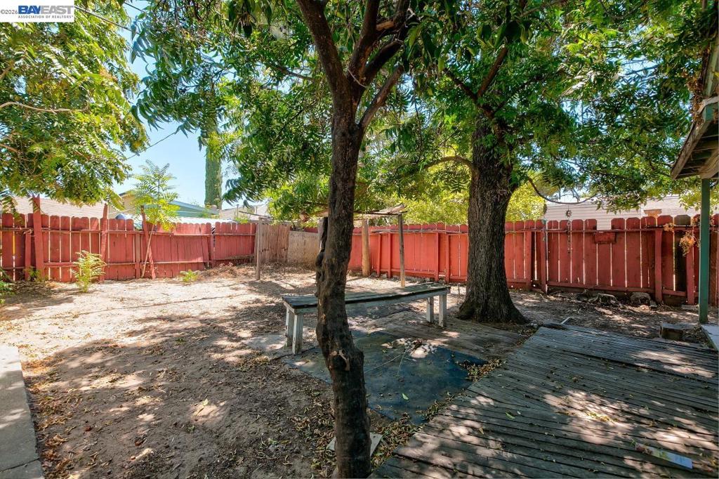 322 Poplar Ave, Manteca, CA 95336