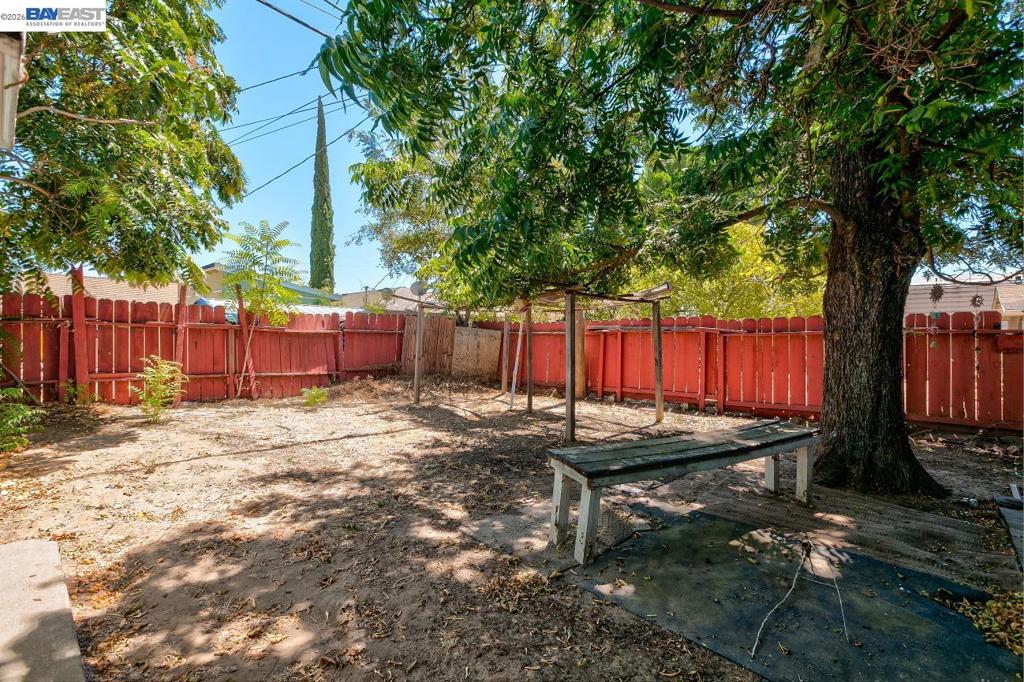 322 Poplar Ave, Manteca, CA 95336