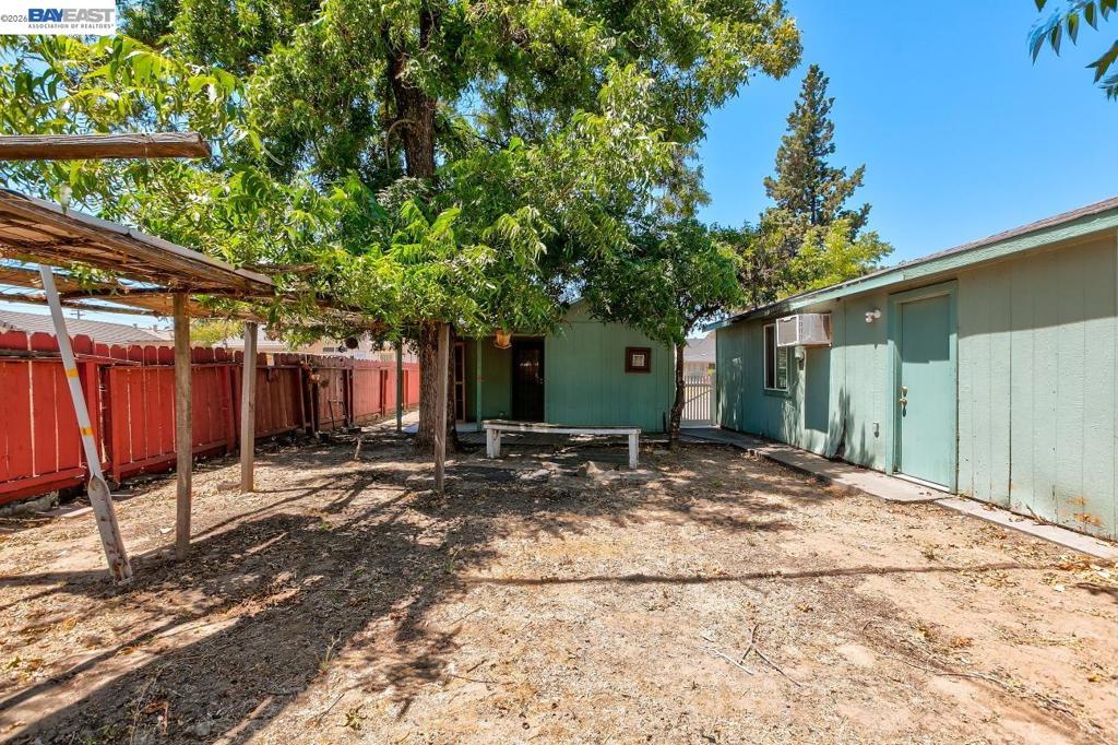 322 Poplar Ave, Manteca, CA 95336