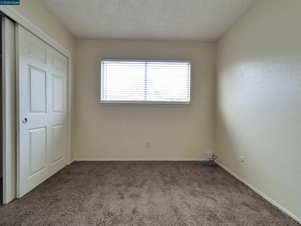 221 Kingston Lane, Modesto, CA 95354-3128