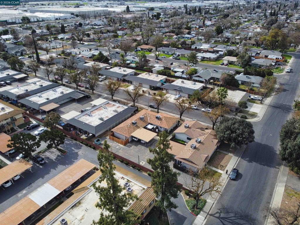 221 Kingston Lane, Modesto, CA 95354-3128