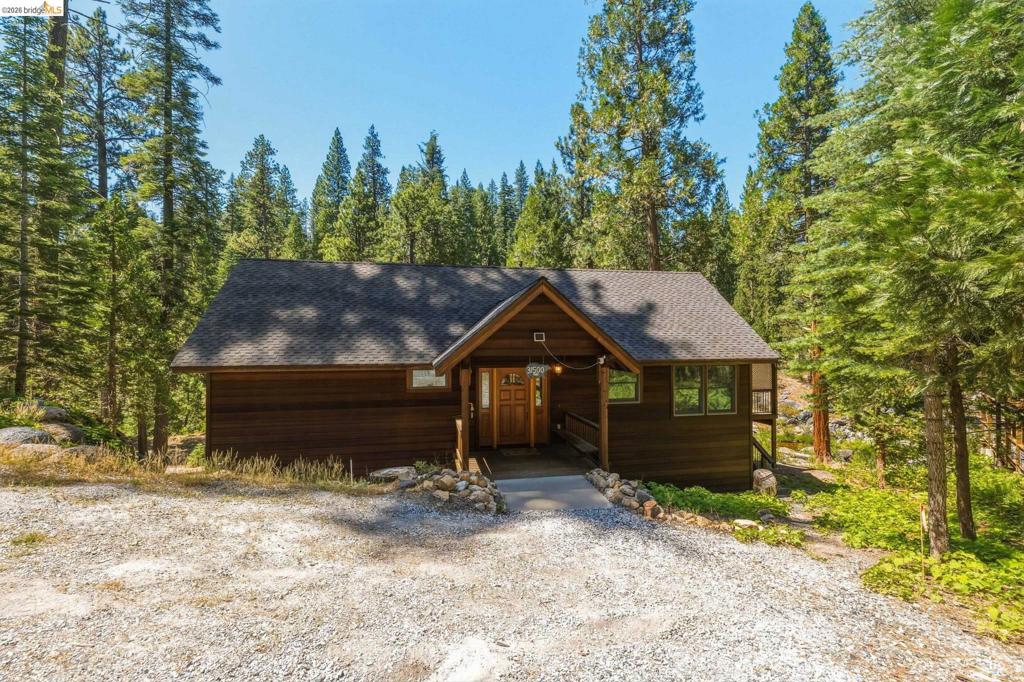31500 Old Strawberry Rd, Strawberry, CA 95364