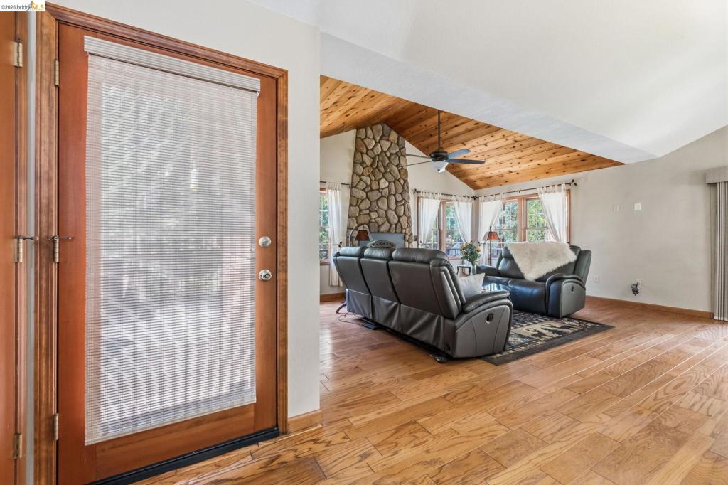 31500 Old Strawberry Rd, Strawberry, CA 95364