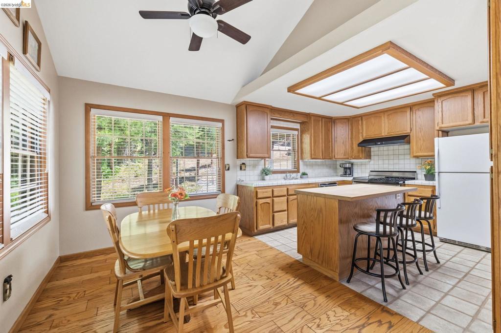 31500 Old Strawberry Rd, Strawberry, CA 95364