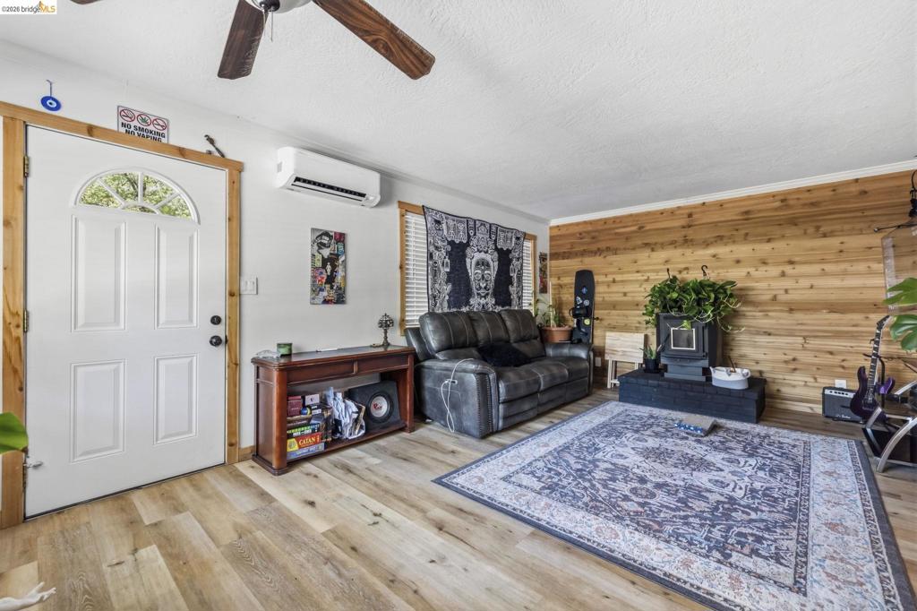 22859 Miners Avenue, Twain Harte, CA 95383