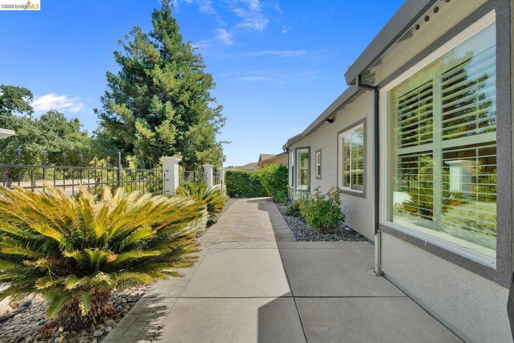 1161 Bacchini LN, Brentwood (CC), CA 94513
