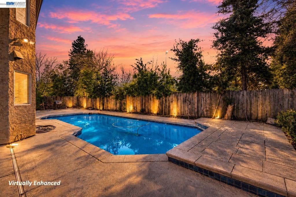 2034 Wrenwood Ave, Clovis, CA 93611