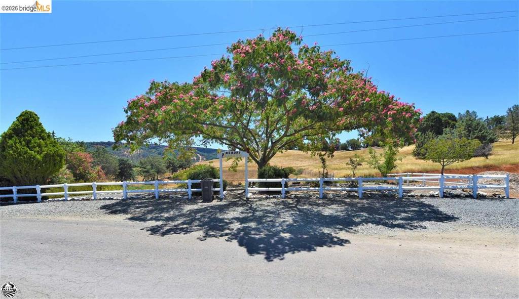 8400 Old Melones Dam Rd, Jamestown, CA 95327