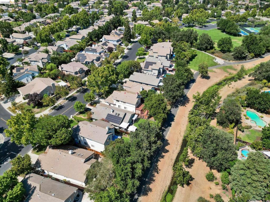 550 Apple Hill Dr, Brentwood (CC), CA 94513