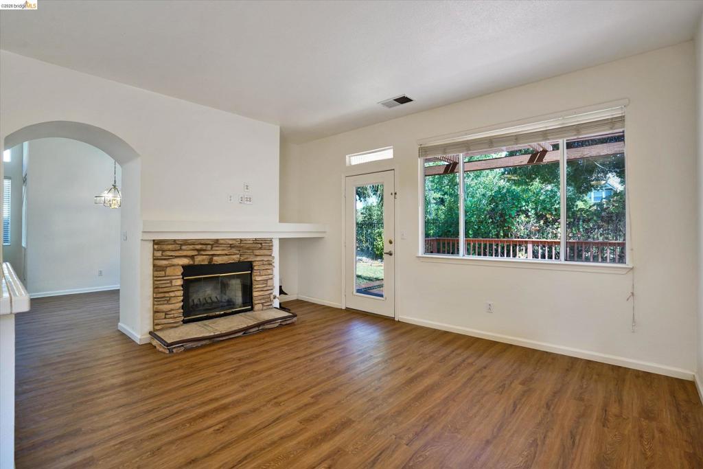 550 Apple Hill Dr, Brentwood (CC), CA 94513