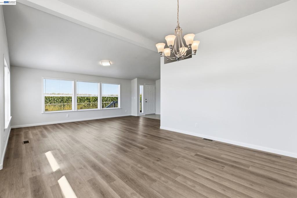 4437 W Grayson, Modesto, CA 95358