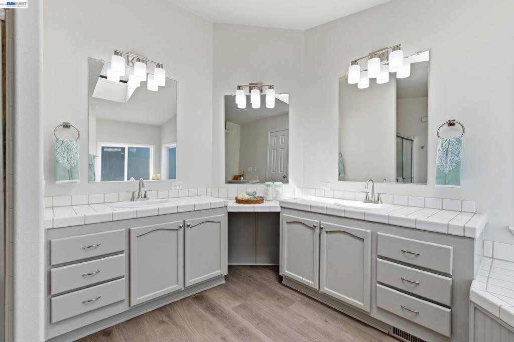 4437 W Grayson, Modesto, CA 95358