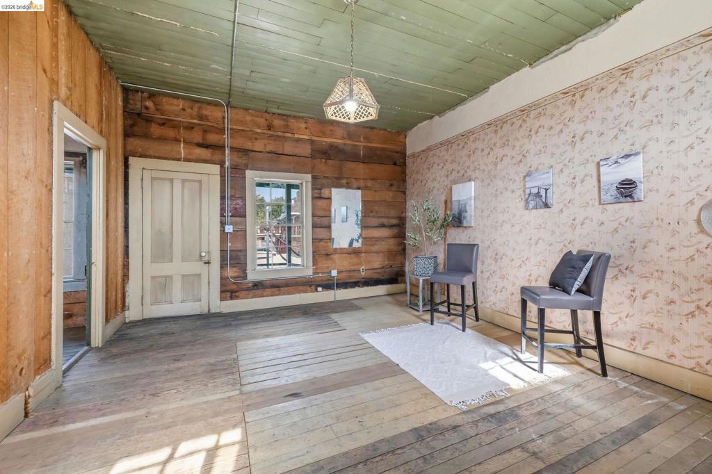 81 S Washington St, Sonora, CA 95370