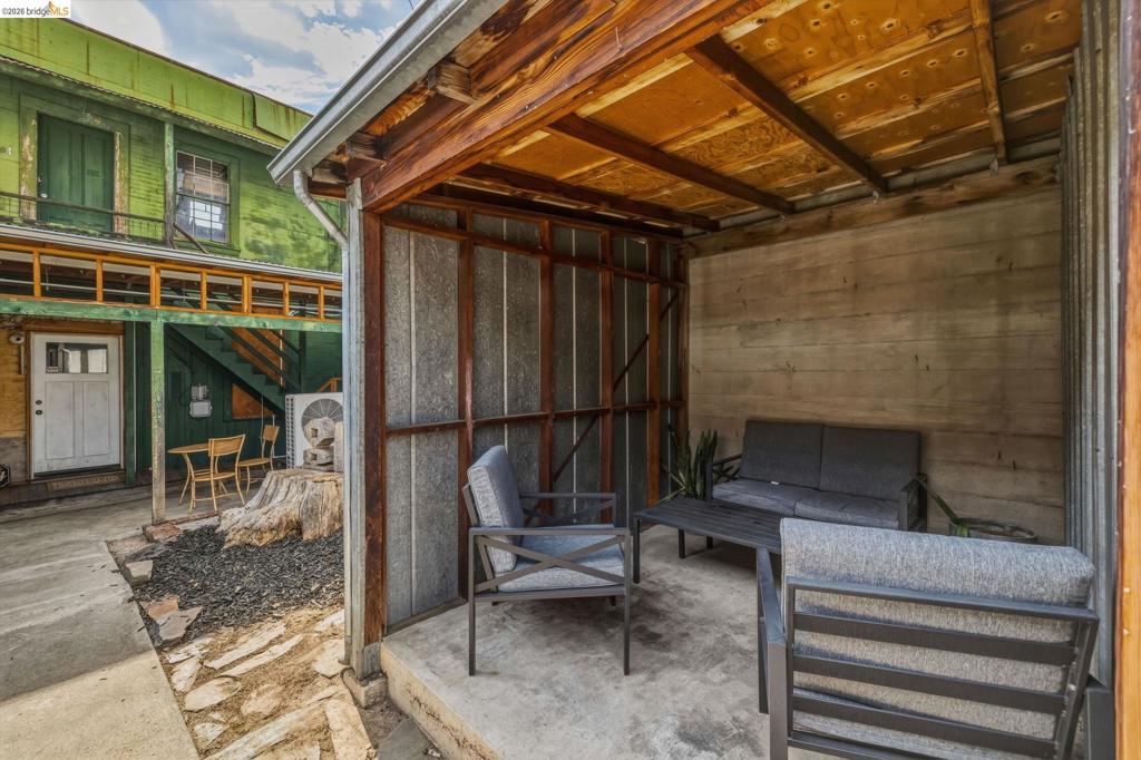 81 S Washington St, Sonora, CA 95370