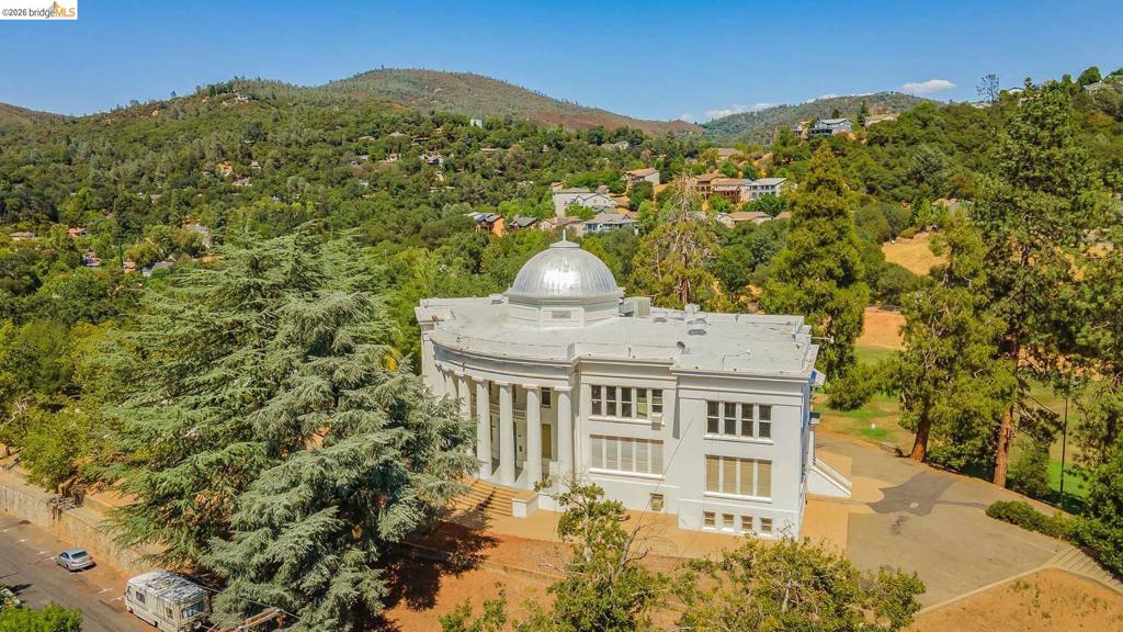 81 S Washington St, Sonora, CA 95370