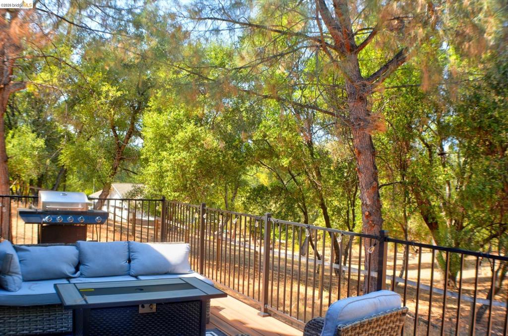 13323 Mule CT, Groveland, CA 95321
