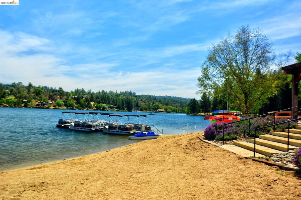 13323 Mule CT, Groveland, CA 95321