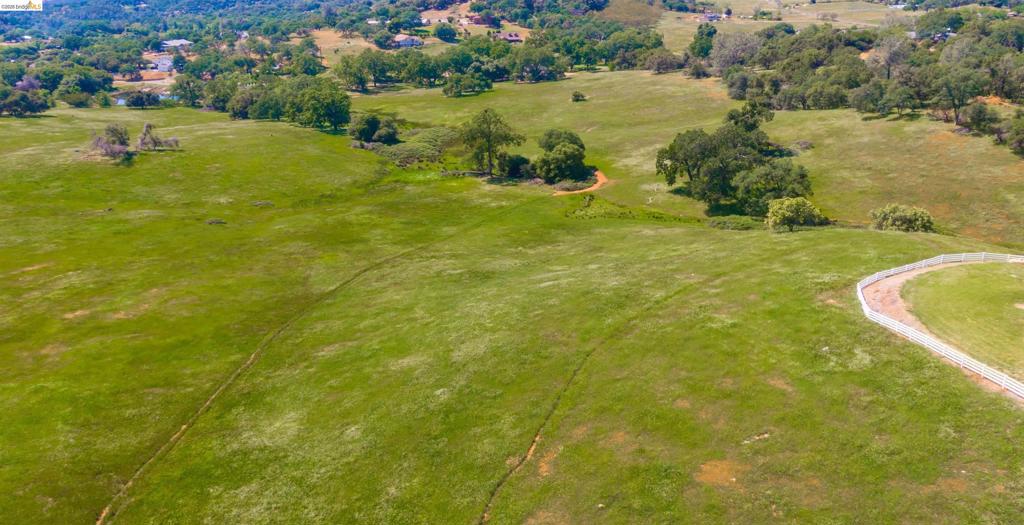 9325 Fraguero Rd, Sonora, CA 95370