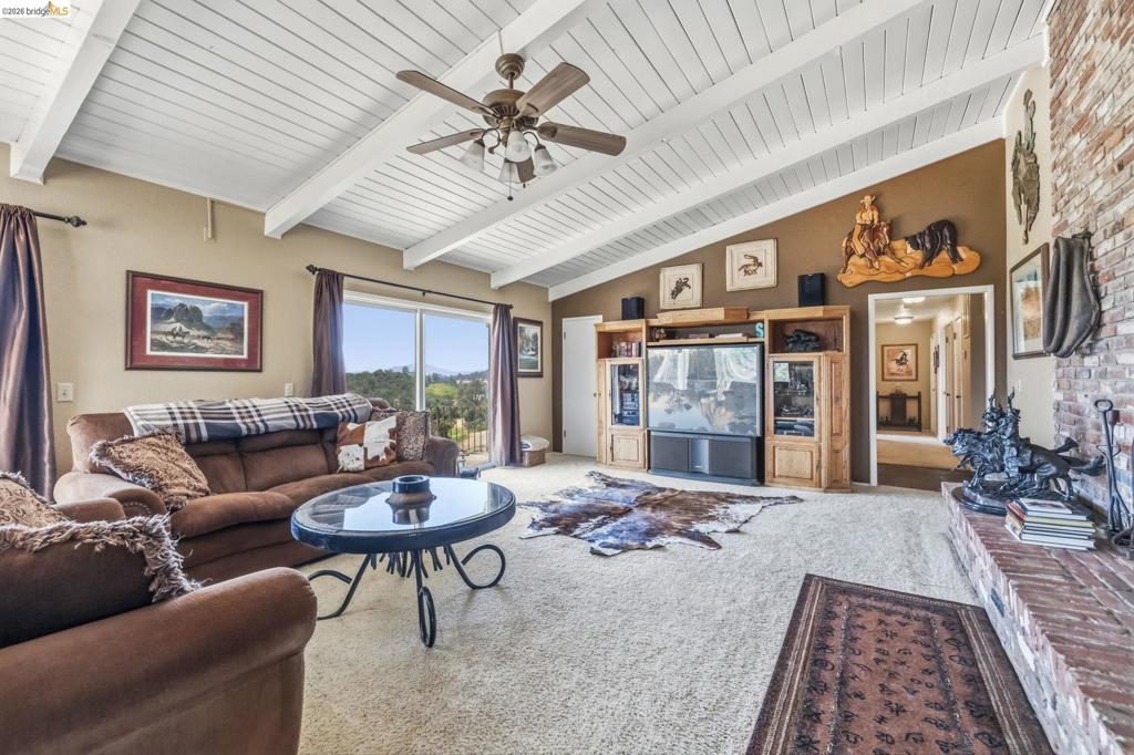 9325 Fraguero Rd, Sonora, CA 95370
