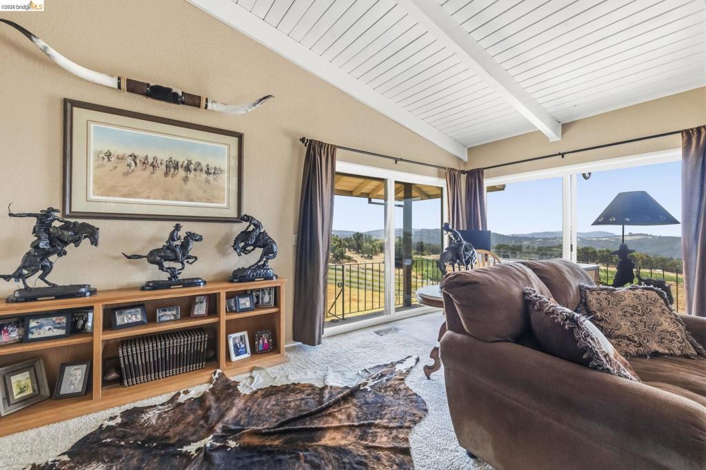 9325 Fraguero Rd, Sonora, CA 95370