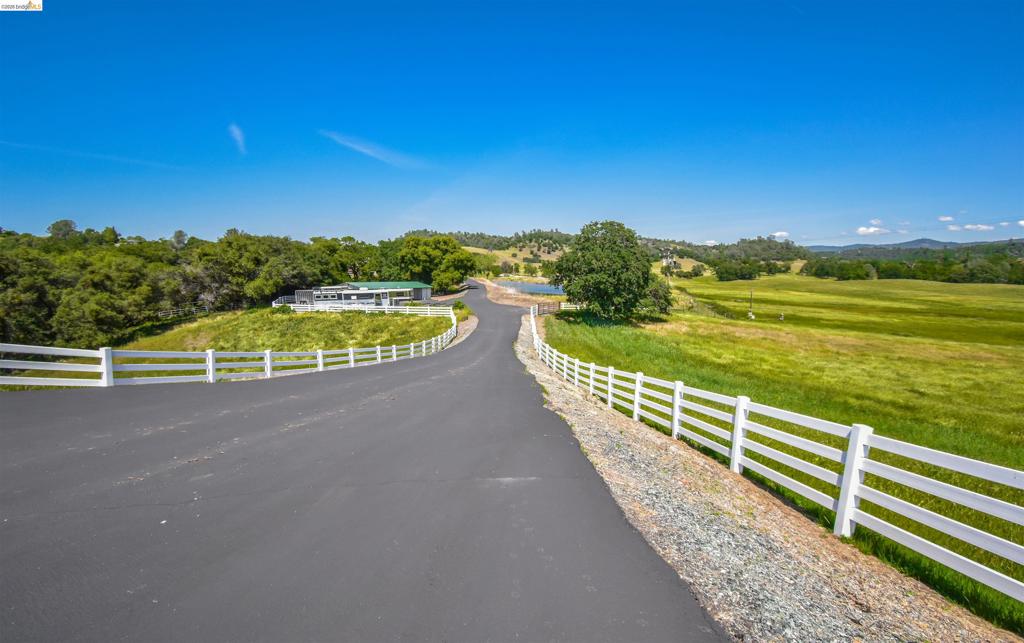 9325 Fraguero Rd, Sonora, CA 95370