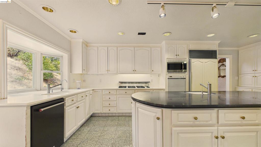 17910 Dolores Ln, Sonora, CA 95370