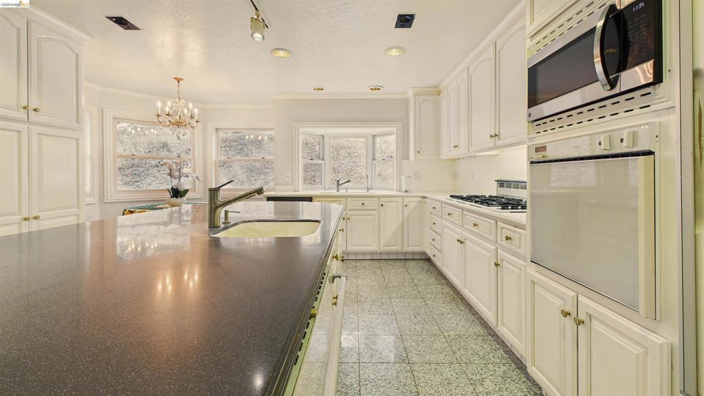 17910 Dolores Ln, Sonora, CA 95370