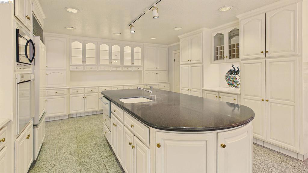 17910 Dolores Ln, Sonora, CA 95370