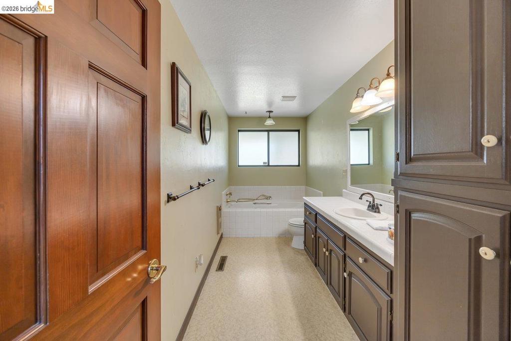 22309 Villas Ln, Sonora, CA 95370