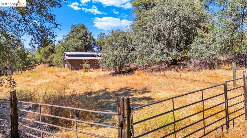 22309 Villas Ln, Sonora, CA 95370