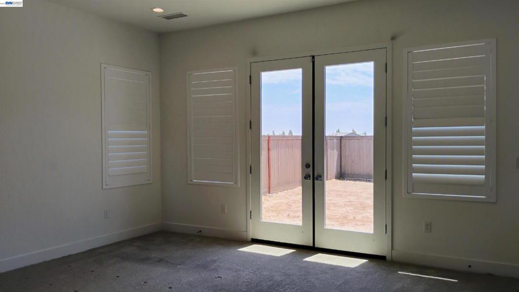 965 Beaver Pond Loop, Madera, CA 93636