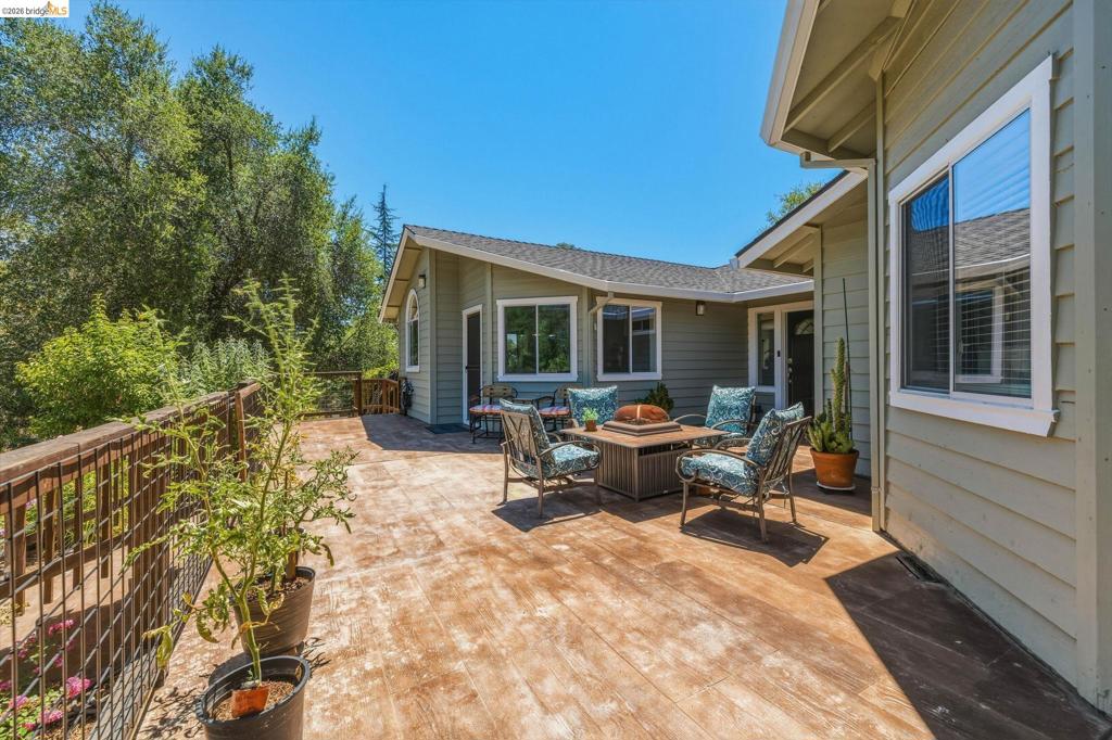 18570 Pradera Real Rd, Sonora, CA 95370