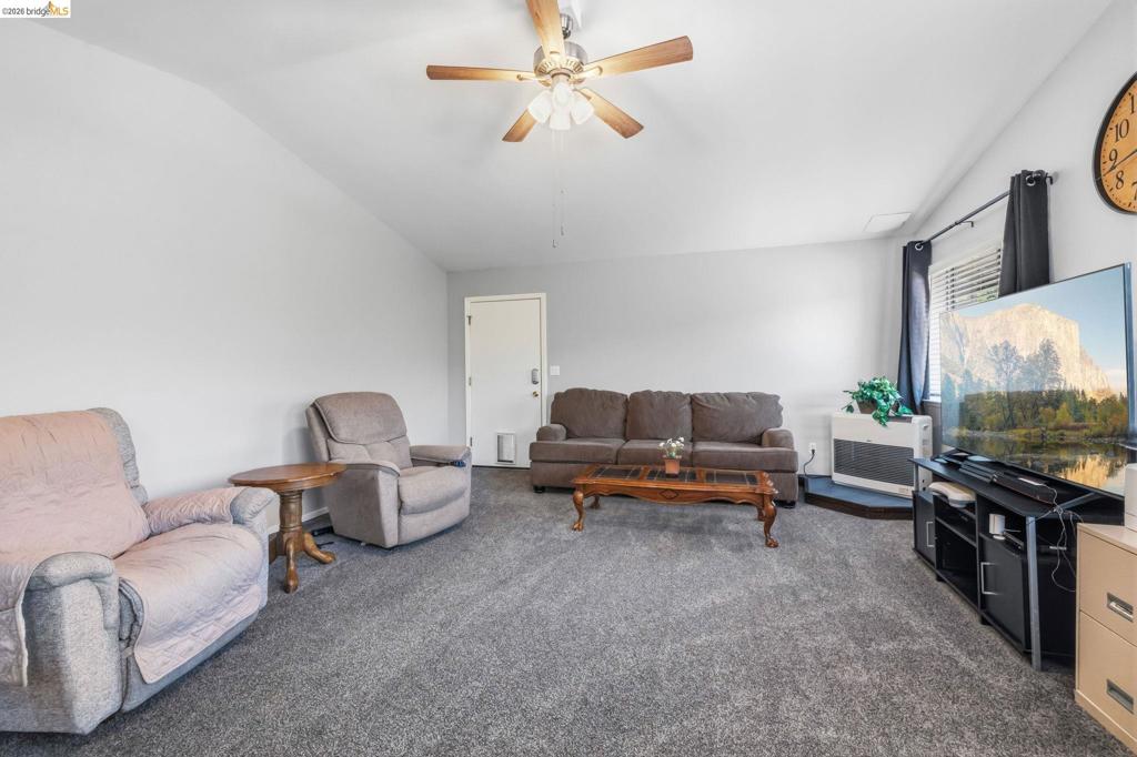 18570 Pradera Real Rd, Sonora, CA 95370