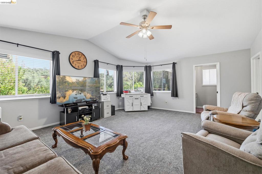 18570 Pradera Real Rd, Sonora, CA 95370